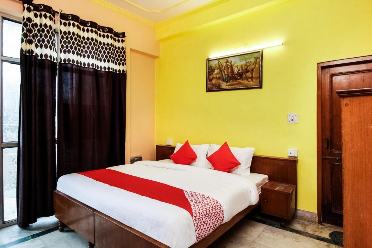 Oyo Hotel Apoorva Deluxe Jaipur Extérieur photo