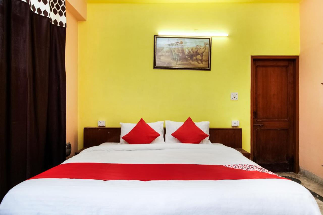 Oyo Hotel Apoorva Deluxe Jaipur Extérieur photo